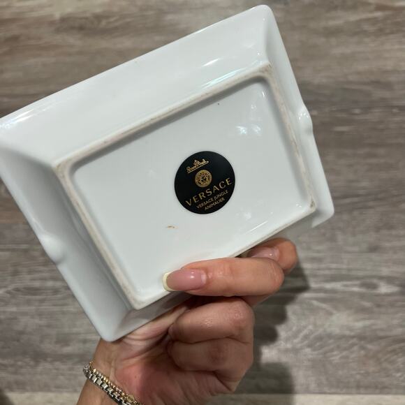 Versace Jungle Animalier Ashtray Cheetah and Gold - Picture 2 of 3